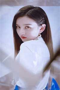 我跟闺蜜被杀后脱离世界回家，亲人们却疯了高质量好文