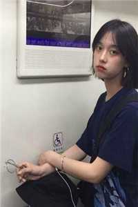 陪他东山再起后，他把婚戒给了小白花高口碑