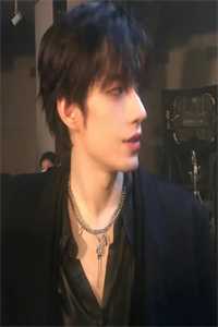 老婆酒后把实习生带回家，我让她肠子悔青精品选集