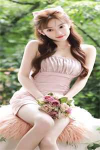 娇女算卦部队寻哥，禁欲军官亲哭爆火全网