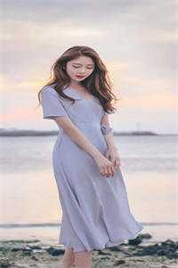 我们在等待里走散了异常火爆