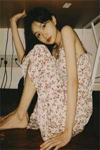 妻子让助理抱自己参会，我转身离开无广告