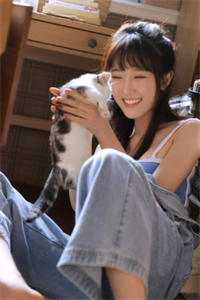 陪他东山再起后，他把婚戒给了小白花全文免费阅读