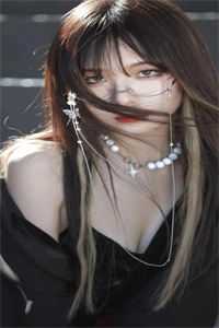 她寄人间满星河精品篇