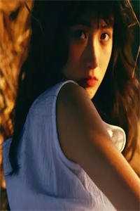 我跟闺蜜被杀后脱离世界回家，亲人们却疯了全本小说推荐