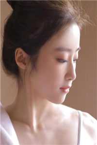 我跟兄弟被杀后脱离世界回家，亲人们却疯了的小说