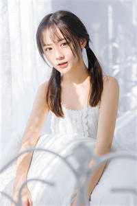 陪他东山再起后，他把婚戒给了小白花必读文