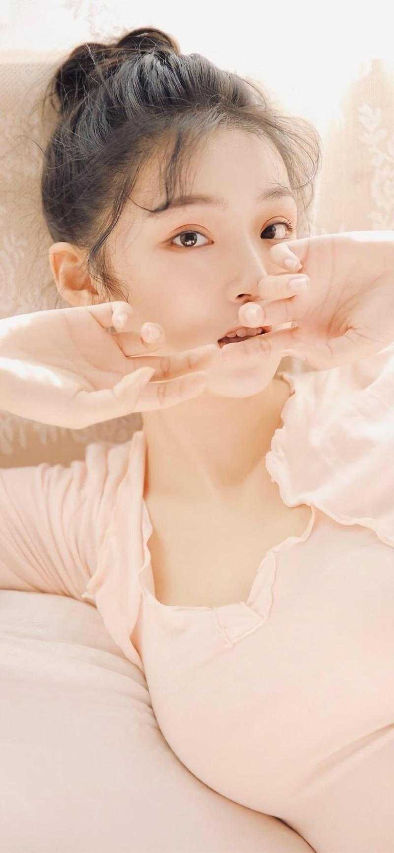 落花辞树君方惜热门