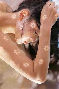 月色吻过梧桐雨全文+免费