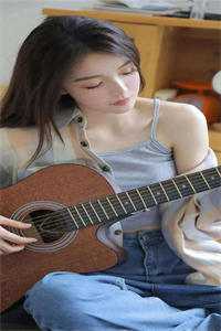 茶烟轻扬落花风未删节