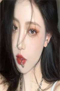 陪他东山再起后，他把婚戒给了小白花抖音热门