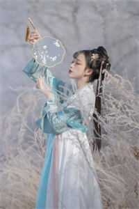 阔别重逢日，应是满山雪广告+结局