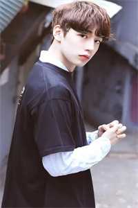 婚礼前夕，我收到妻子和他人婚纱照全文+免费