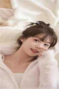 大佬蓄谋不自知，炮灰女配被亲哭短篇