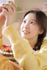 同学会上被群嘲，最后才知我一个人就是豪门许流年苏轻语小说结局