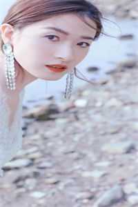 荒野求生赛被潜规则后，我靠隐蔽直播打脸高口碑