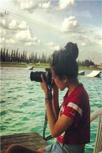 妈妈在废墟下护着我，爸爸在电话里护着别人全新