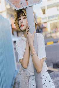 荒野求生赛被潜规则后，我靠隐蔽直播打脸结局