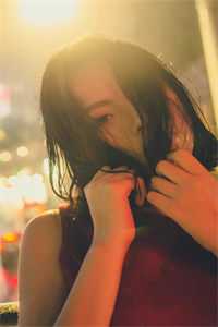 十年后，妻子哀求心外科专家女儿做手术畅销巨著