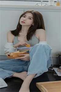 陪他东山再起后，他把婚戒给了小白花前文+