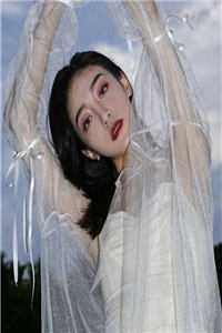 妻子让助理抱自己参会，我转身离开精品篇