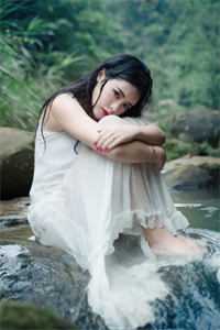 婚礼当天新郎分不清真假新娘，我转身在七个伴郎中选人闪婚未删减版